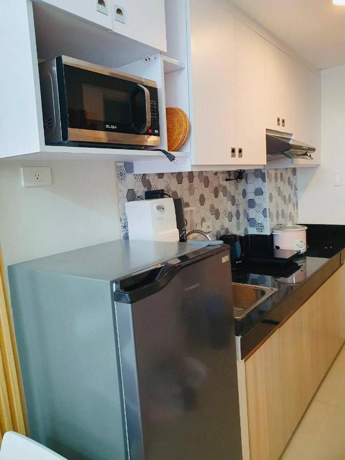 2 Bedroom Condo Vine Residences Quezon City With Pool Wifi Karaoke Board Games Netflix Exterior photo
