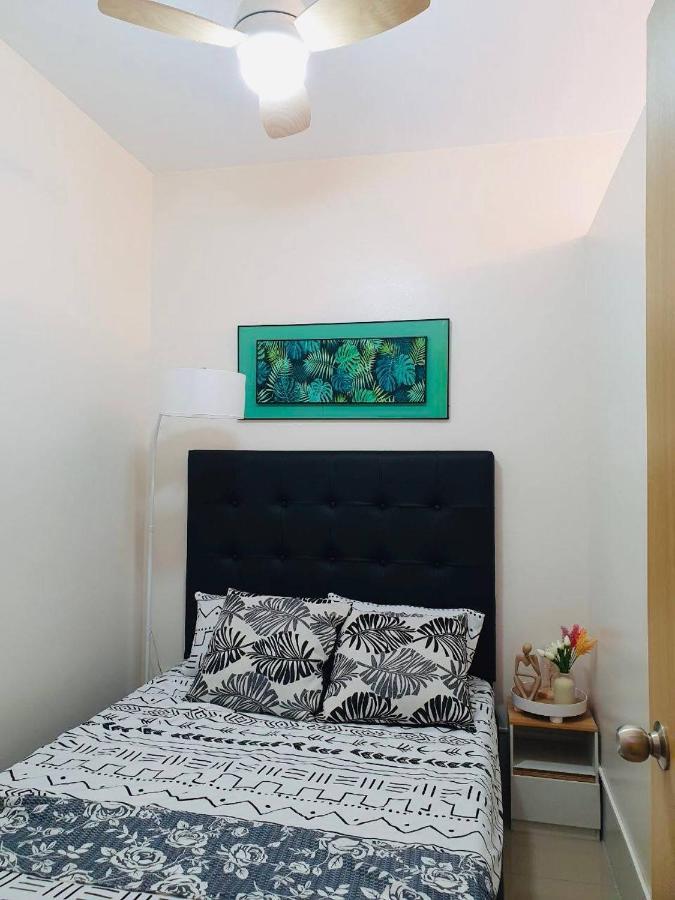 2 Bedroom Condo Vine Residences Quezon City With Pool Wifi Karaoke Board Games Netflix Exterior photo